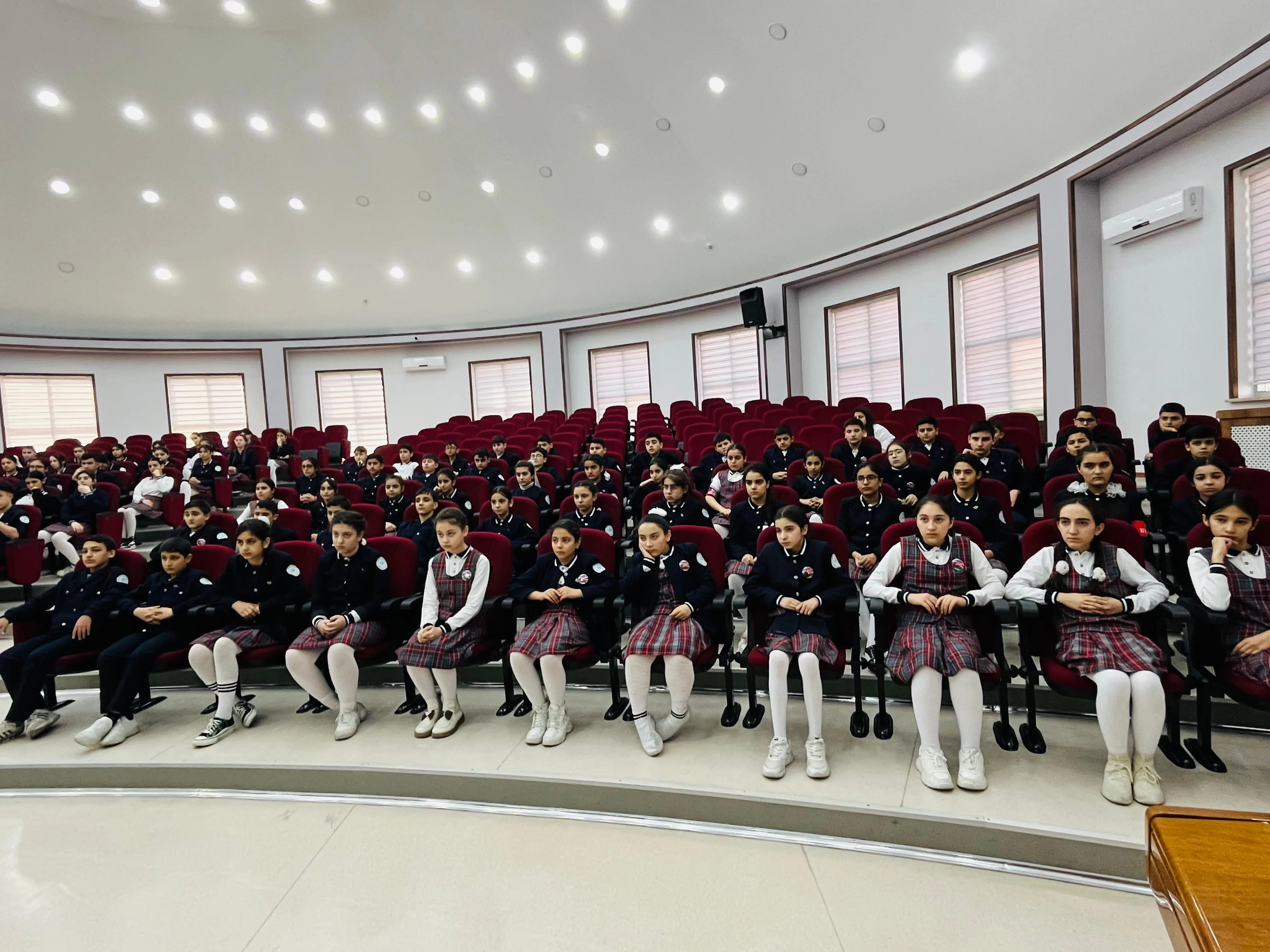 “Məktəblilər üçün kibertəhlükəsizlik: rəqəmsal dünyadan təhlükəsiz istifadə" mövzusunda təlim təşkil edilib